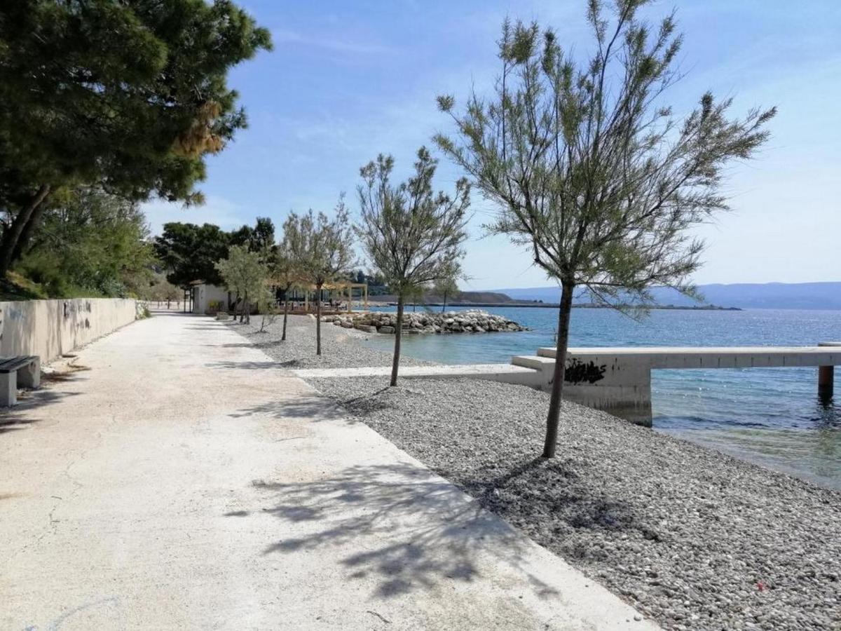 Apartments Sun & Sea Dugi Rat Exterior photo