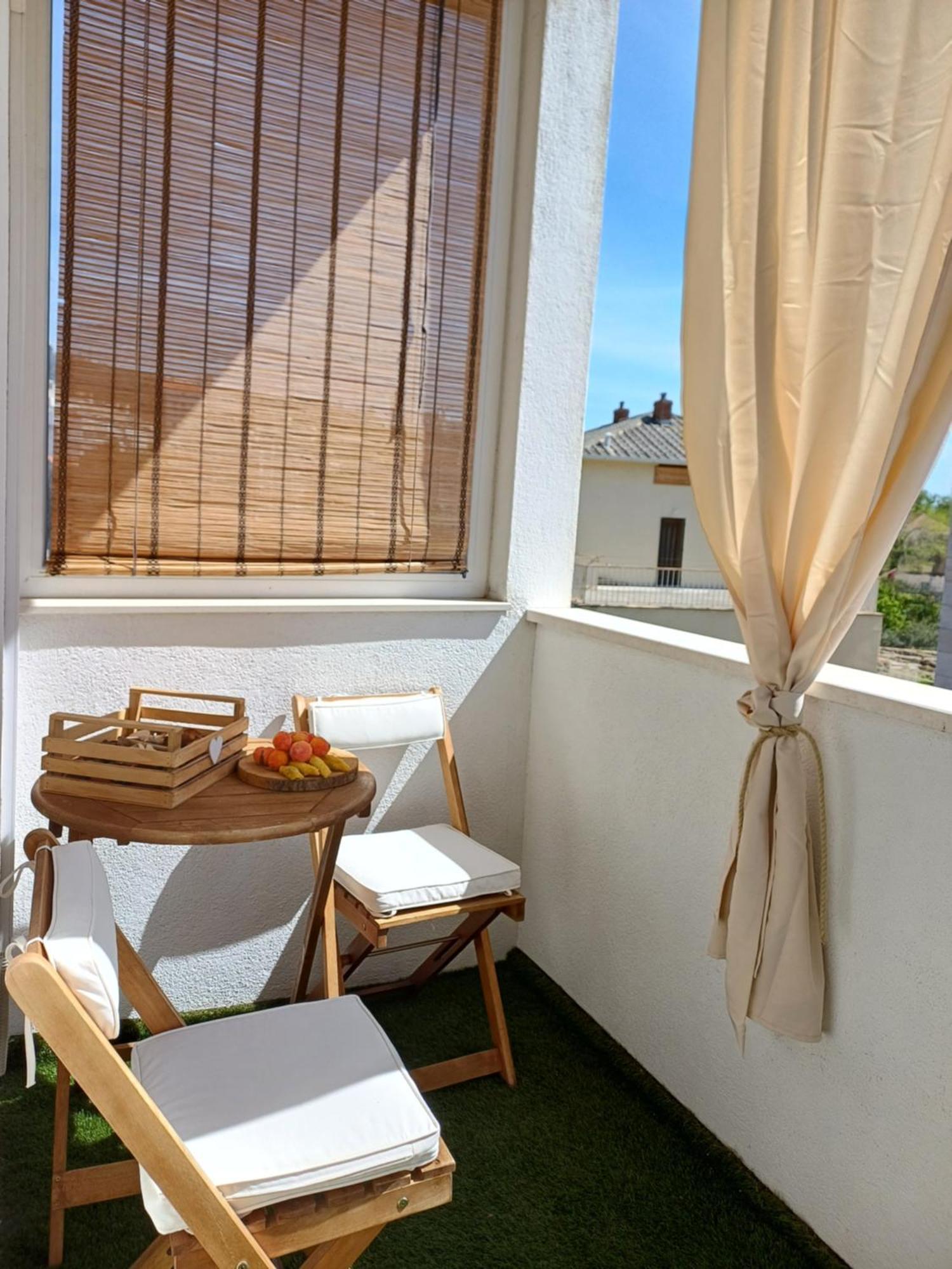 Apartments Sun & Sea Dugi Rat Exterior photo